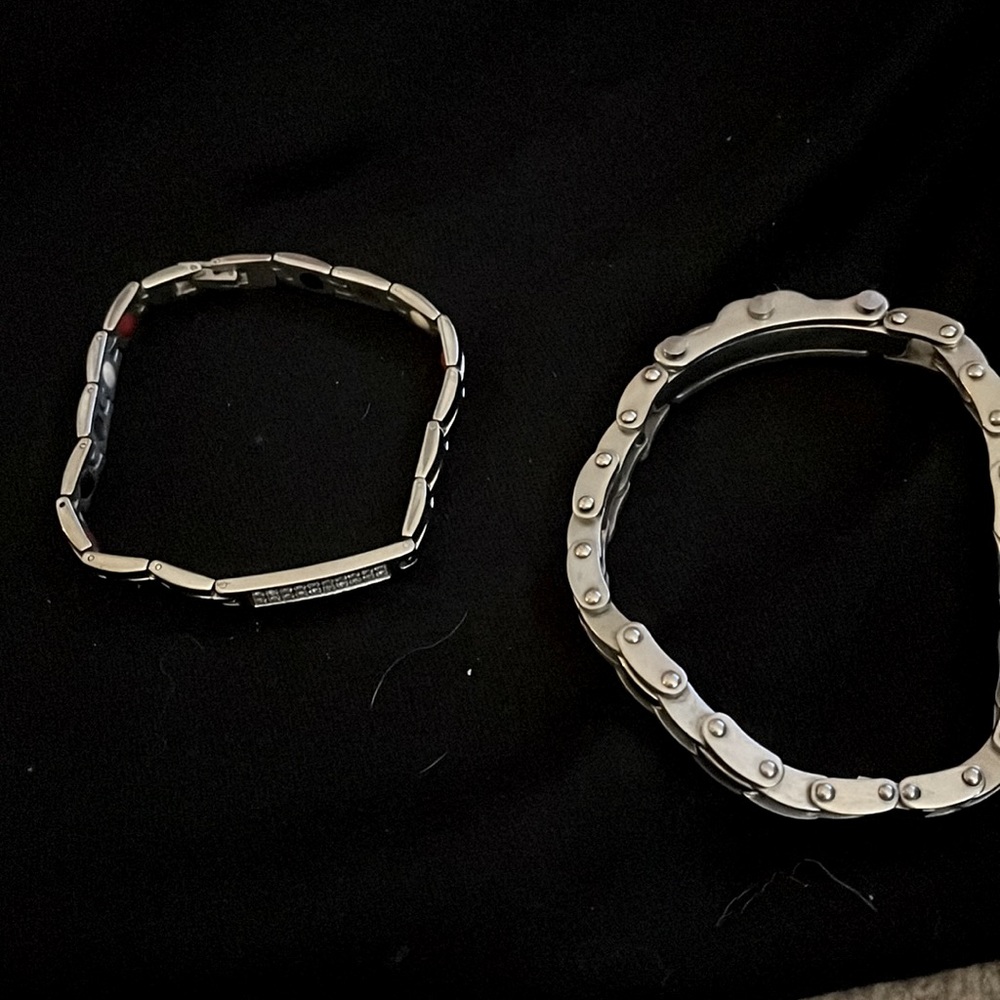 Silver chain linked bracelets - Picture 3 of 3